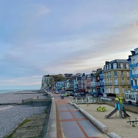 Holiday home Maison A 400m De La Plage, Terrasse & Garage Prive Mers-les-Bains
