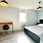 Maison A 400m De La Plage, Terrasse & Garage Prive *